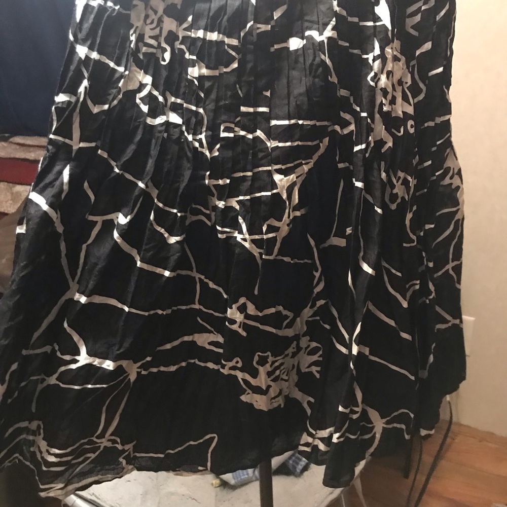 Calvin Klein size 2 skirt gently used